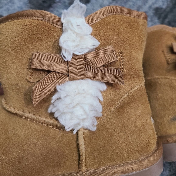 Ugg Koolaburra Tan Bow Ankle Booties sz 6.5 - Picture 10 of 15